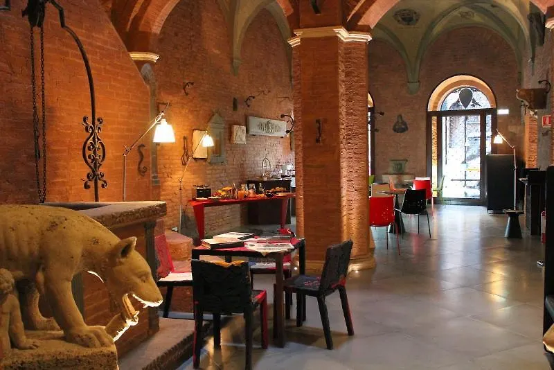 Palazzetto Rosso - Art Hotel Siena 3*,